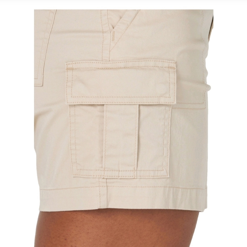 Lee NWT Plus Size Midrise Regular Fit Comfort Waistband 5" Cargo Short 567 - Picture 6 of 11